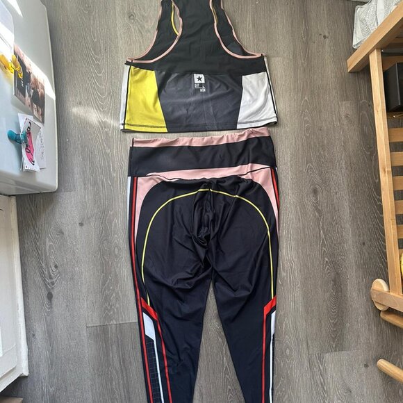 DayWon Colorful 2-Piece Workout Set - Picture 6 of 6